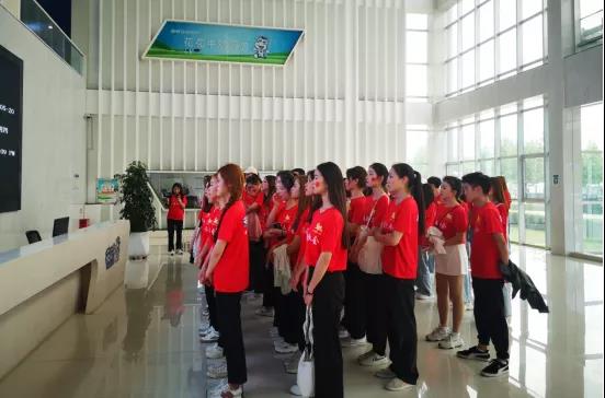 做白色的牛奶，创红色的企业，QMH官网乳业集团青春歌会庆祝建党100周年