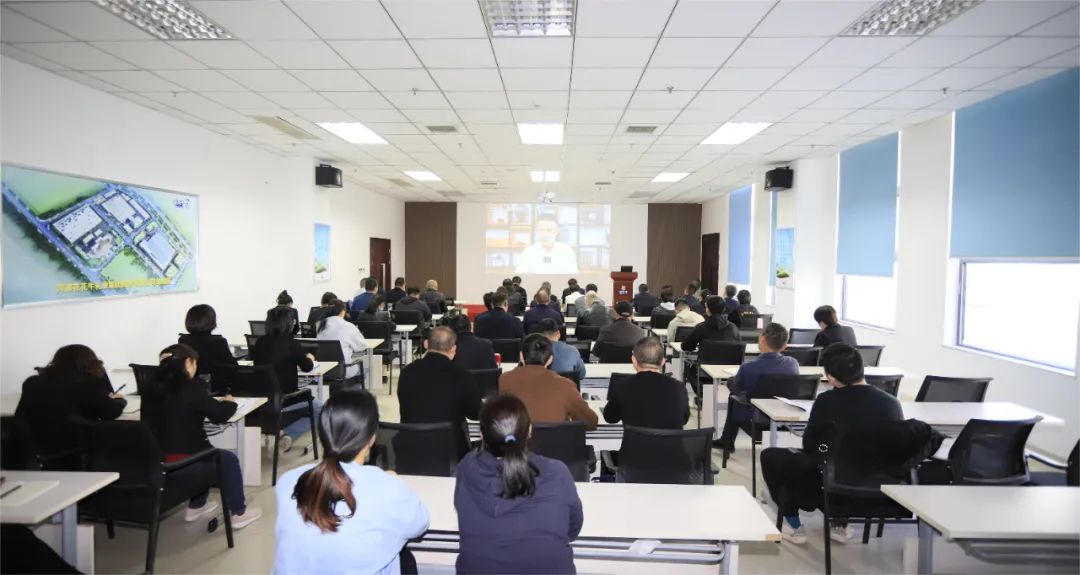 党建丨花花７⒄菇ü岢埂拔裁此敌轮食霾κ墙捶⒄沟淖帕Φ恪敝魈饨逃疃