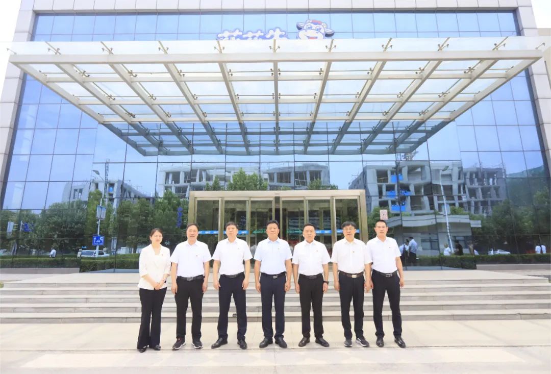 中国共产党QMH官网第二届委员会第二次党员大会成功召开