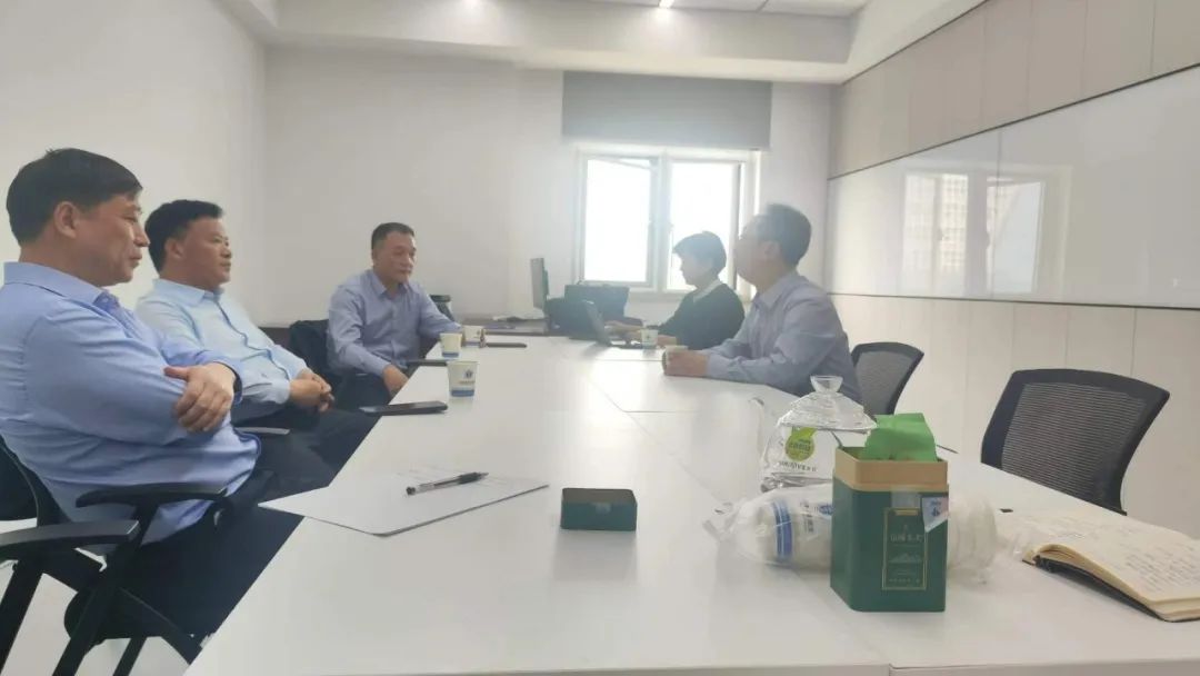 QMH官网乳业集团与中原食品尝试室签定战术合作和谈