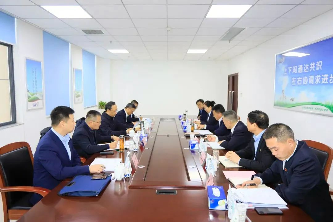 省当局国资委党委书记、主任李涛一行到QMH官网乳业集团调研