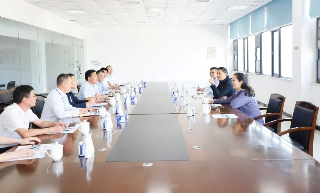 欢乐过“双节”，安全不放假｜河南农投集团党委书记、董事长李晓寰一行光临QMH官网乳业集团发展“双节”安全出产大查抄活动并慰问一线职工、