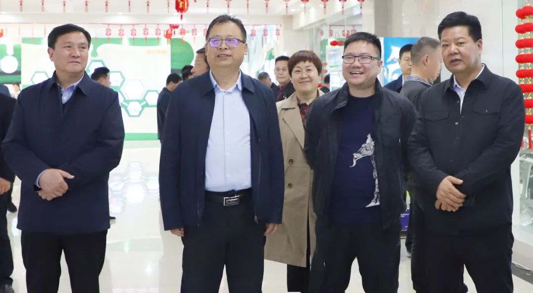 QMH官网丨驻马店市遂平县政协党组书记、主席张卫东一行光临QMH官网鲁山瑞亚牧场参观