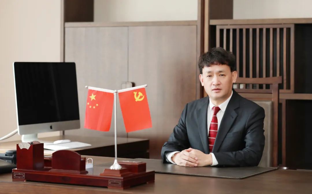 双双获奖 喜事连连｜ QMH官网乳业集团荣获“河南省驰名品牌”奖，董事长关晓彦荣膺“2022年度品牌人物”