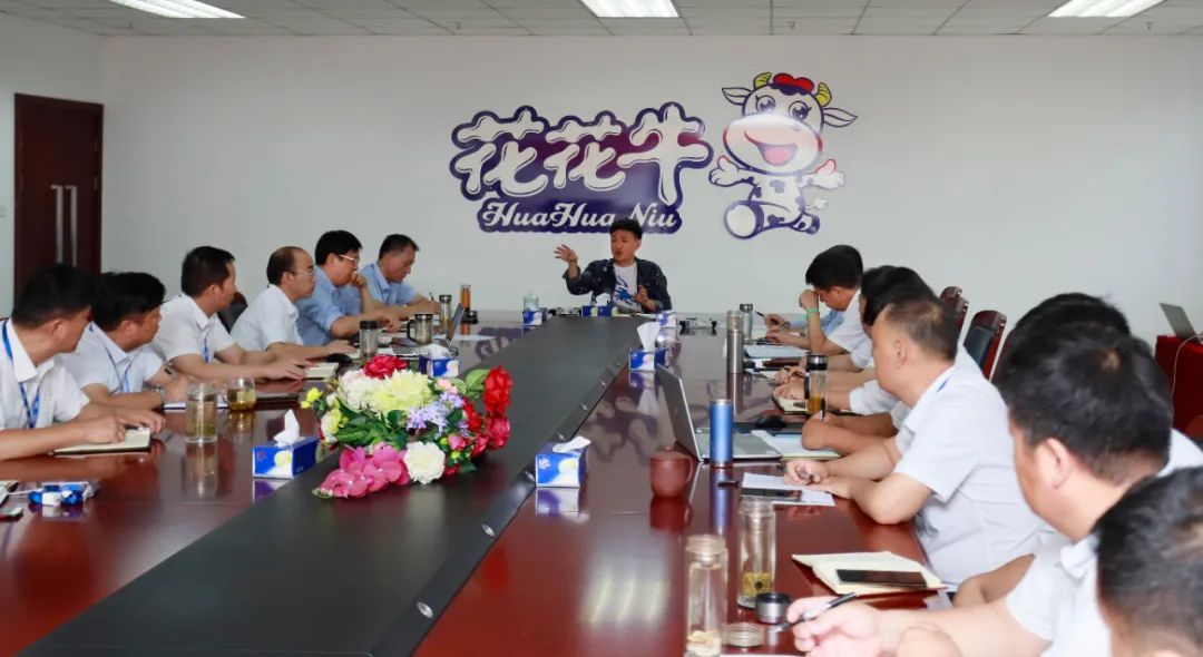 QMH官网乳业集团召开10月份营销工作会议