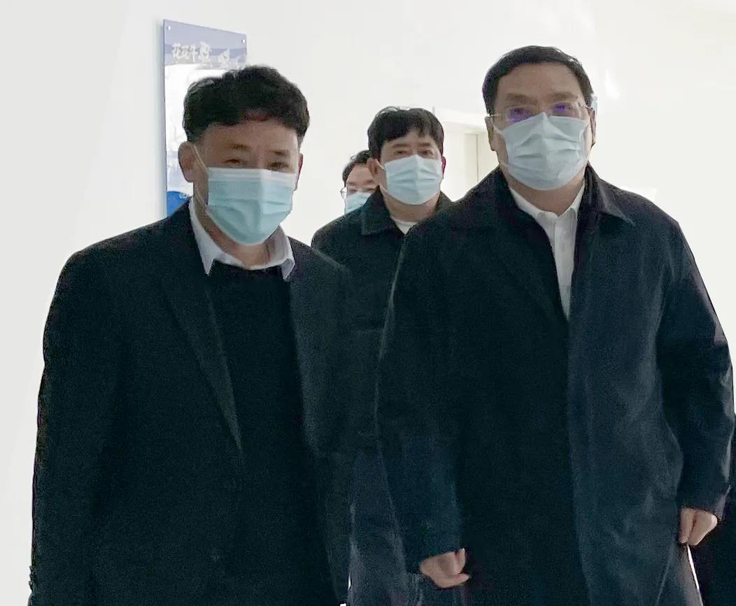 快讯 | 驻马店市委副书记、市长李跃勇一行光临QMH官网乳业集团平舆瑞亚牧场调研