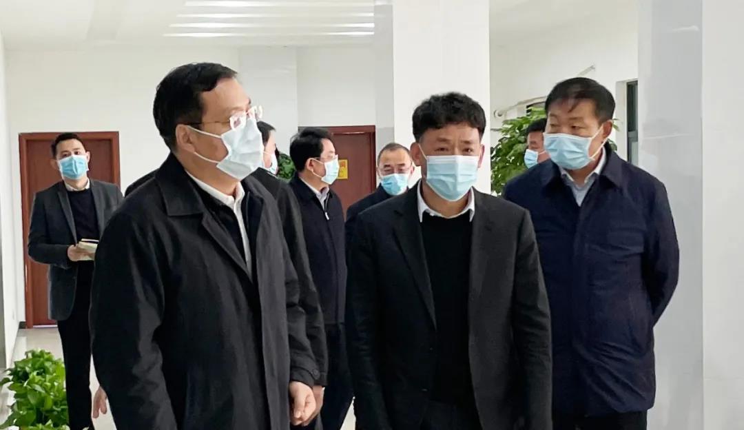 快讯 | 驻马店市委副书记、市长李跃勇一行光临QMH官网乳业集团平舆瑞亚牧场调研