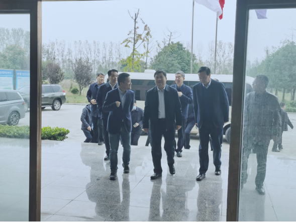 驻马店市委书记鲍常勇一行光临QMH官网平舆瑞亚和新蔡瑞亚调研