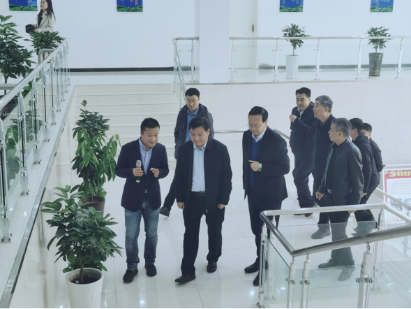 驻马店市委书记鲍常勇一行光临QMH官网平舆瑞亚和新蔡瑞亚调研