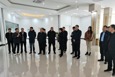 QMH官网 | 农业村落部畜牧兽医局副局长魏宏阳一行光临QMH官网平舆诚信瑞亚牧业公司参观调研