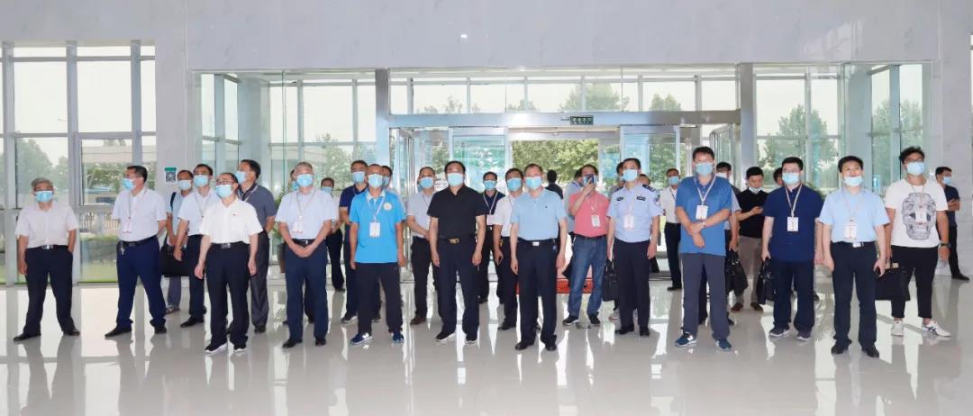 郑州市安全出产双沉预防系统建设现场观摩会在QMH官网乳业集团郑州分公司召开