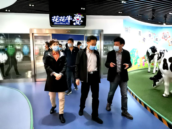 郑州市人大副主任孙黎、市当局副市长李喜安一行 光临花花７⒄埂叭鸵磺俊被疃