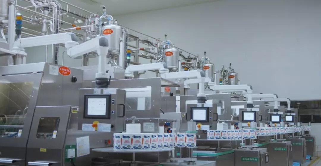 第31届中原畜牧业买卖展览会 || QMH官网乳业集团获“河南省畜牧行业——最具影响力品牌”奖