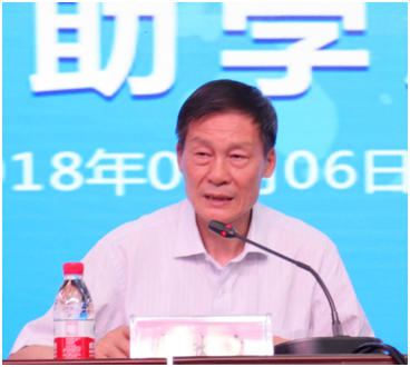 “健全中原，牛奶伴您杏转—QMH官网乳业集团2018中国幼康牛奶行动” 公益助学启动典礼隆沉进行