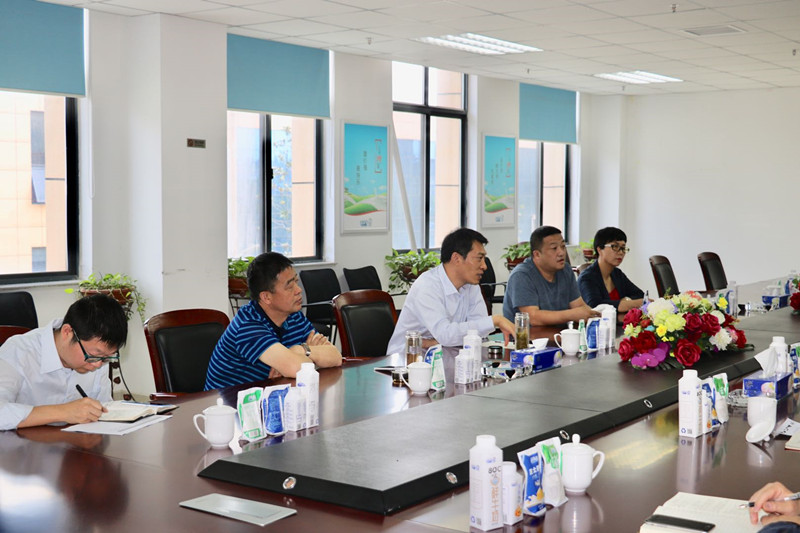 二七区张超副区长光临QMH官网公司 调研领导工作