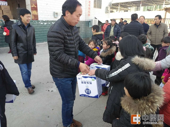 QMH官网暖冬公益行走进汝州活动启动