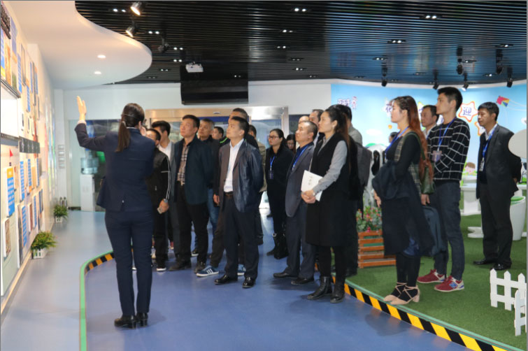 商界翘楚俱乐部精英参访QMH官网！