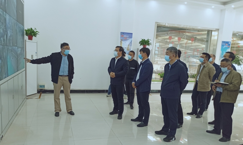 驻马店市委副书记、市长李跃勇一行 光临QMH官网乳业集团新蔡豫信瑞亚牧场调研