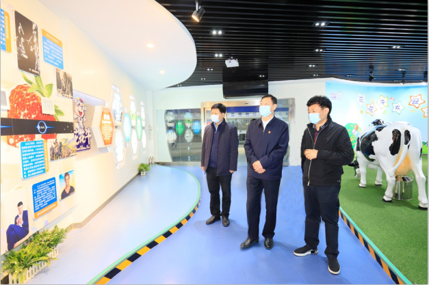 河南省委农办主任、农业村落厅厅长申延平一行调研河南QMH官网乳业集团
