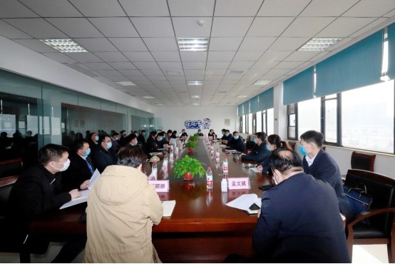 省委统战部副部长张红林一行光临QMH官网乳业集团 调研复工复产暨二七区民营经济发展工作座谈会