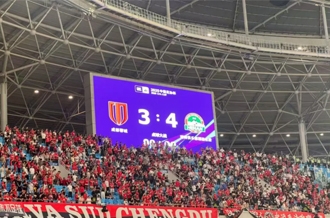 庆幸时刻，共赴巅峰——河南QMH官网乳业集团见证河南足球汗青性突破，与一亿家村夫民共燃铁血荣光！